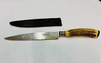 Lote #119R - Cuchillo criollo (25,5cm) con hoja ¨OSO BMF¨ y cabo de guampa de ciervo - hoja de 14,5cm + virola + cabo de 10cm, vaina de cuero