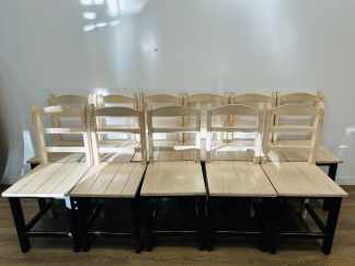 Lote #075 - 11 sillas de pino