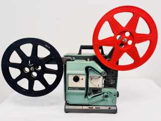 Lote #106 - Proyector vintage marca Bell & Howell - USA
