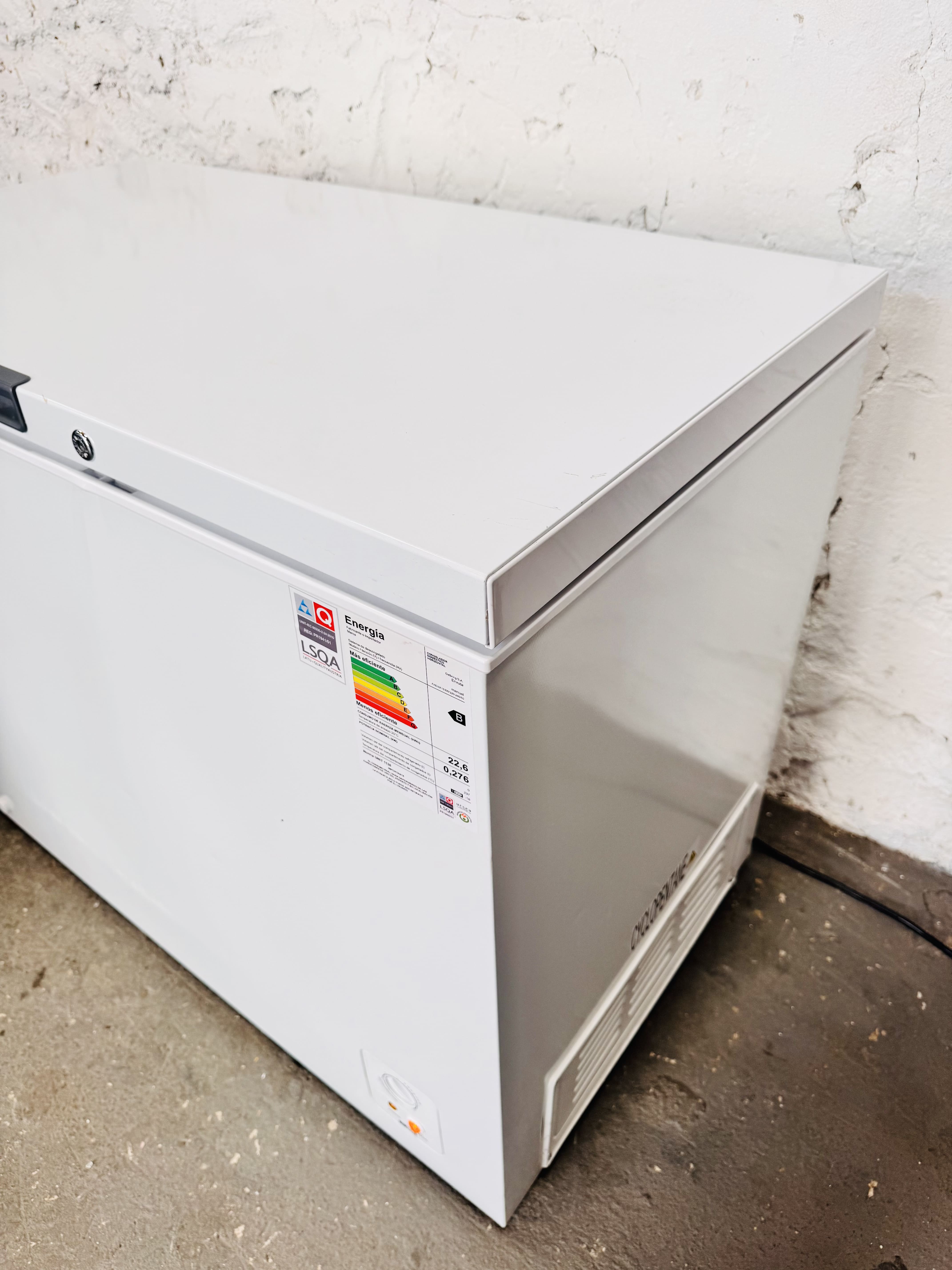 Lote #2000 - Freezer horizontal Enxuta modelo FHENX16300 - Una puerta, 297 lt de capacidad - 111x62x85cm - Imagen 4