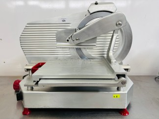 Lote #025 - Maquina de cortar molde/fiambres Italiana con hoja de 33cm