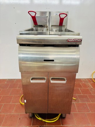 Lote #075 - Fritador en Ac/Inox para 2 servicios ¨Flamemax¨ - 46x70x110cm