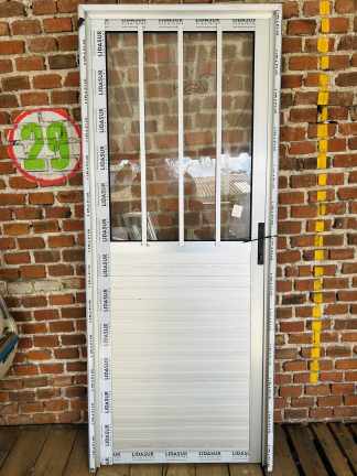 Lote #071 - Puerta de aluminio con vidrio - con llaves, con pestillos - 80x195cm