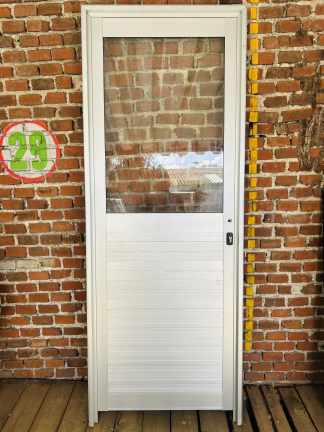 Lote #072 - Puerta de aluminio con vidrio - con llaves, sin pestillos - 80x211cm