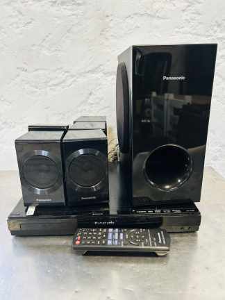 Lote #102R - Home theater Panasonic con control
