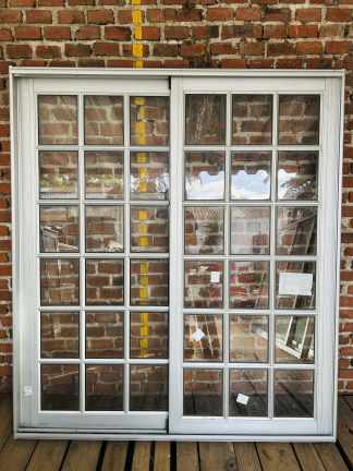 Lote #081 - Ventana de aluminio dos hojas - 150x170cm