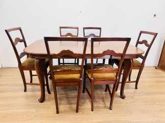 Lote #156 - Juego de comedor Regency con seis sillas - 157x96x76cm