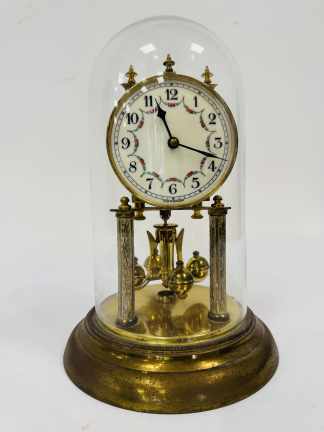 Lote #015 - Reloj de mesa alemán en metal con cúpula de vidrio - 30cm - no se probó