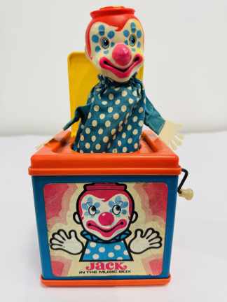 Lote #036 - Cubo Jack in the music box, Mattel 1976 con payaso que salta al girar la manivela - 30cm