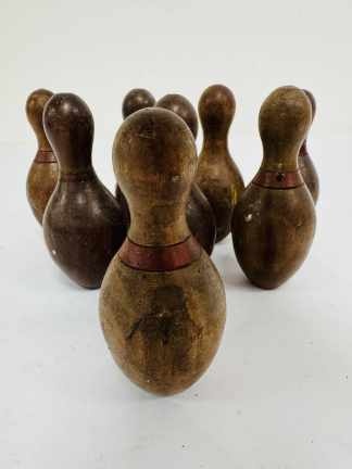 Lote #066 - 8 bolos de madera de los años 50s - 12cm