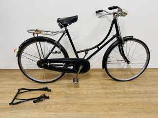 Lote #106 - Bicicleta vintage rodado 26, color verde inglés - tiene pie para colocar