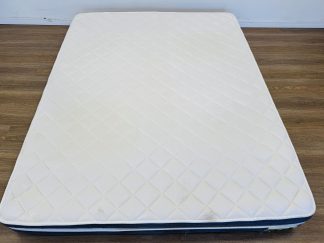 Lote #029 - Colchón de espuma tamaño Queen - 160x200x23cm