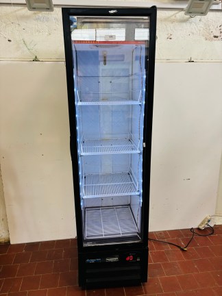 Lote #095 - Botellero refrigerado ¨Fogel¨(no prende el ventilador, enfría bien) - 55x60x202cm