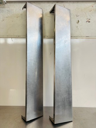 Lote #130 - Dos estantes en Ac/Inox de alto calibre  - 21x127cm