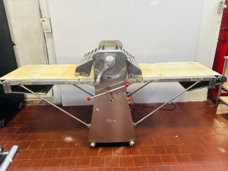 Lote #187 - Laminadora industrial de masa hojaldrada  en Ac/Inox - monofásica -