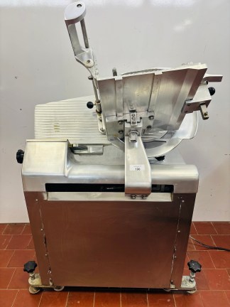 Lote #190 - Maquina de cortar fiambres automática de pie en Ac/Inox - 33cm de hoja