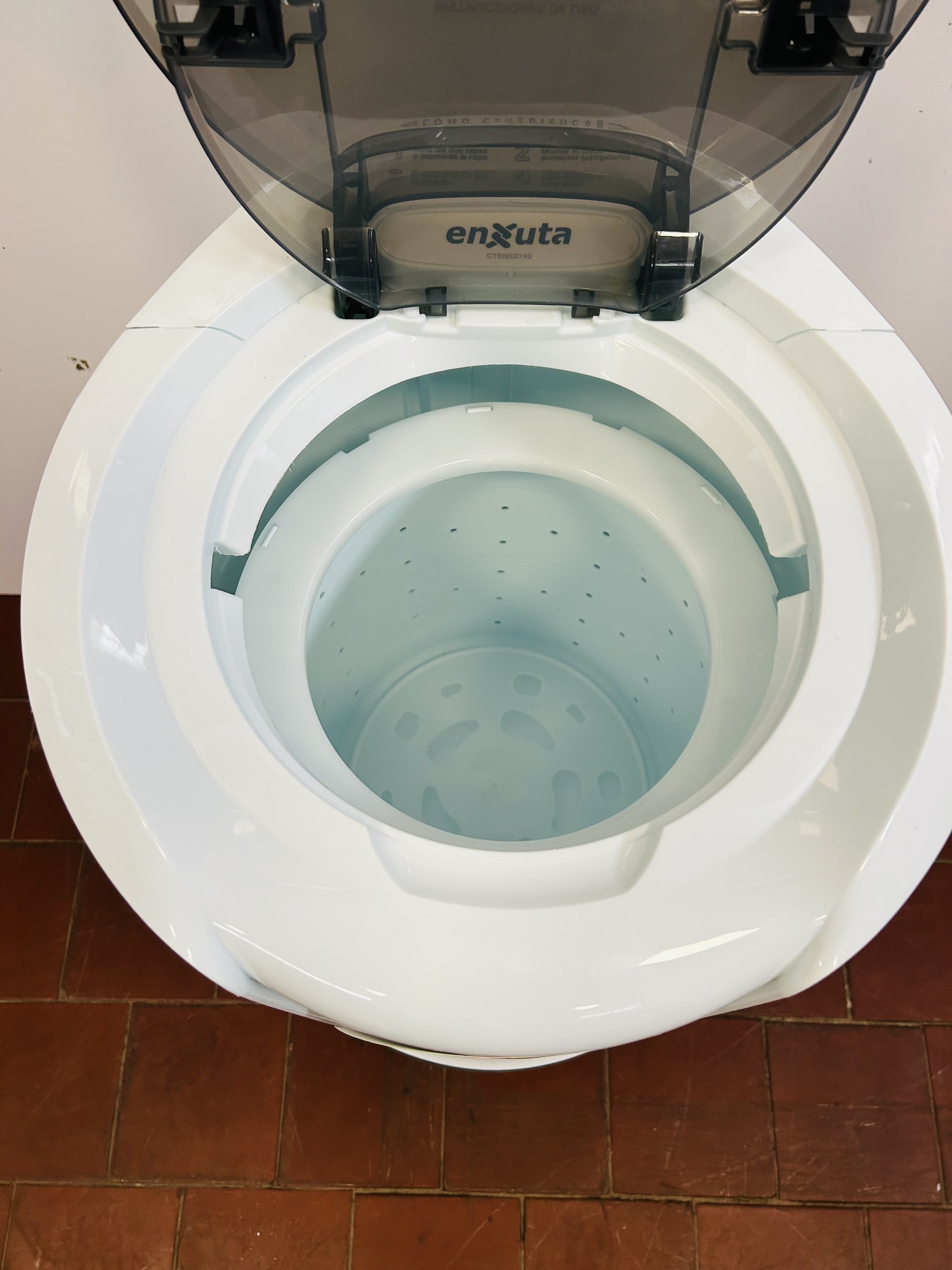 Lote #032 - Centrifugadora carga superior ENXUTA 4.2kg Mod: CTENC2742 - Imagen 3