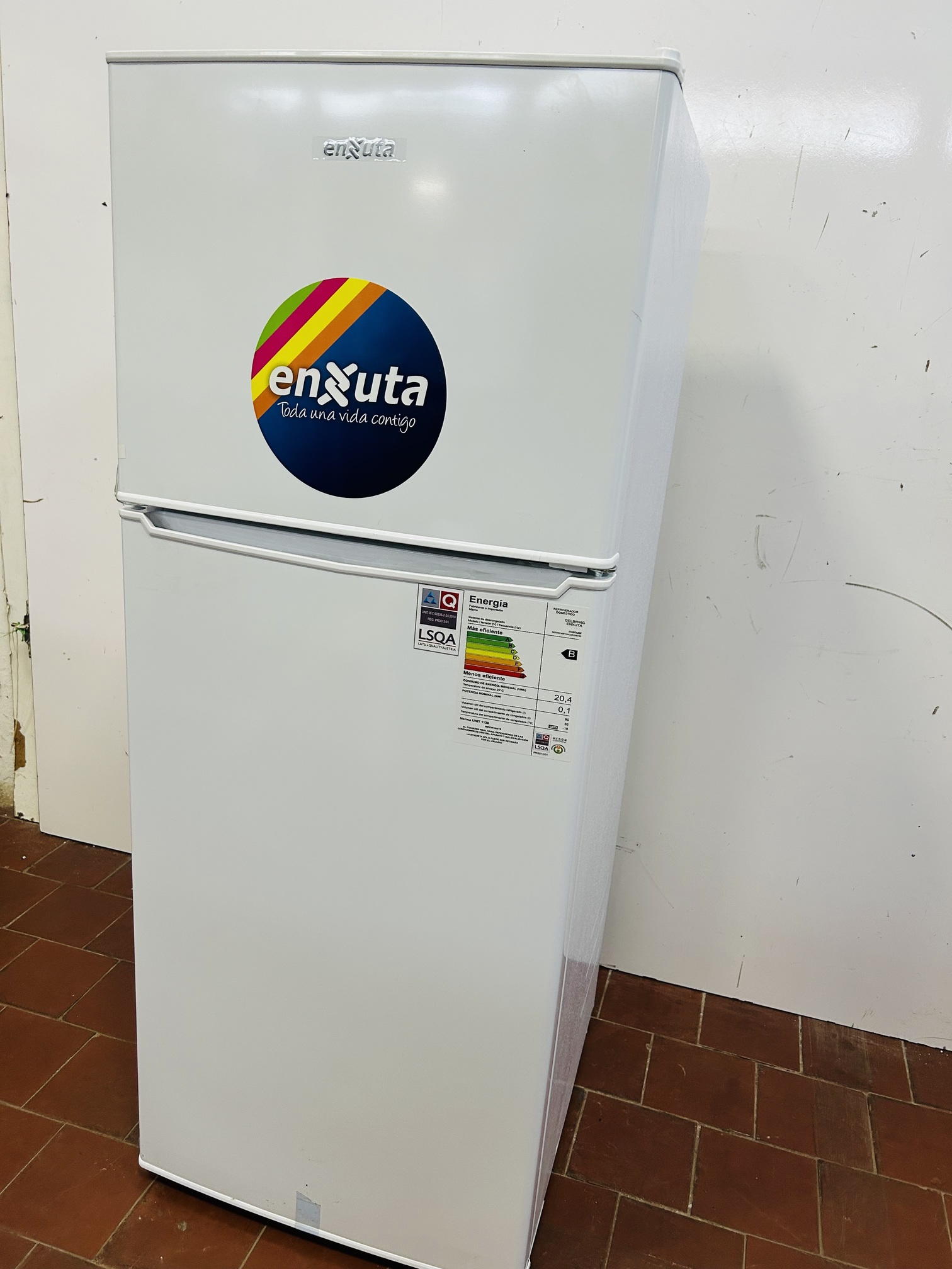Lote #074 - Refrigerador Enxuta Mod:RENX8140FHW (frío húmedo)- 48x51x122cm - Imagen 3