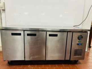 Lote #407 - Bajo mostrador en Ac/Inox con 3 puertas ¨KUMA¨- 180x70x85cm