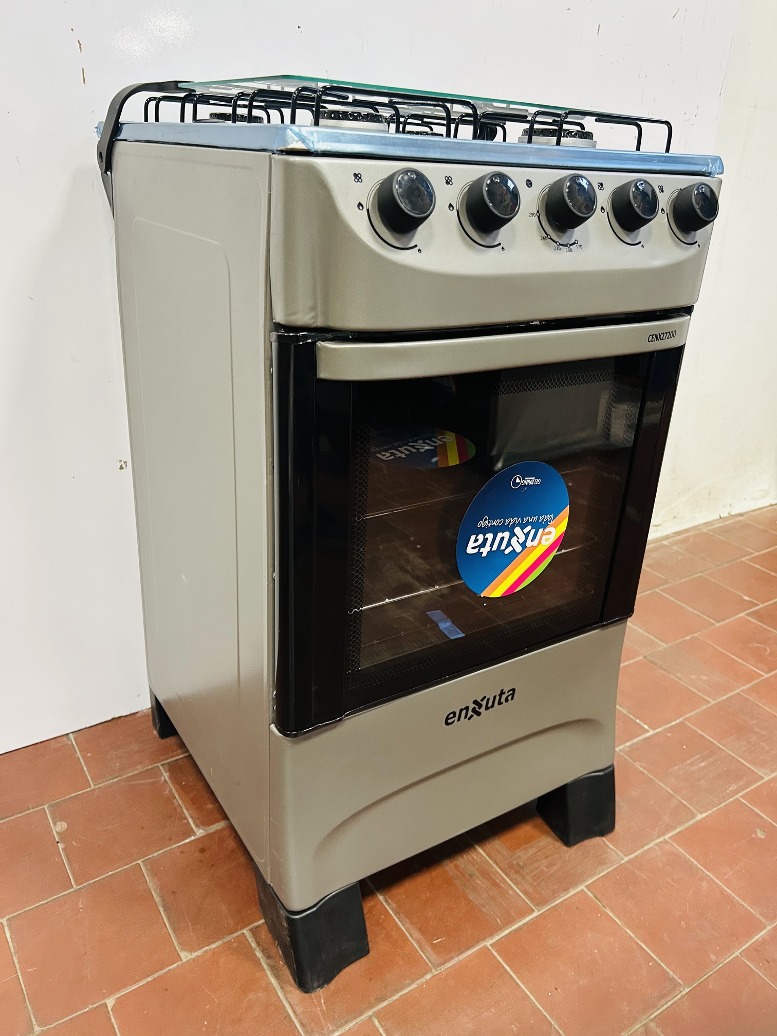 Lote #015 - Cocina a gas Enxuta cuatro hornallas Mod: CENX27200 - 48x50x88cm - Imagen 2