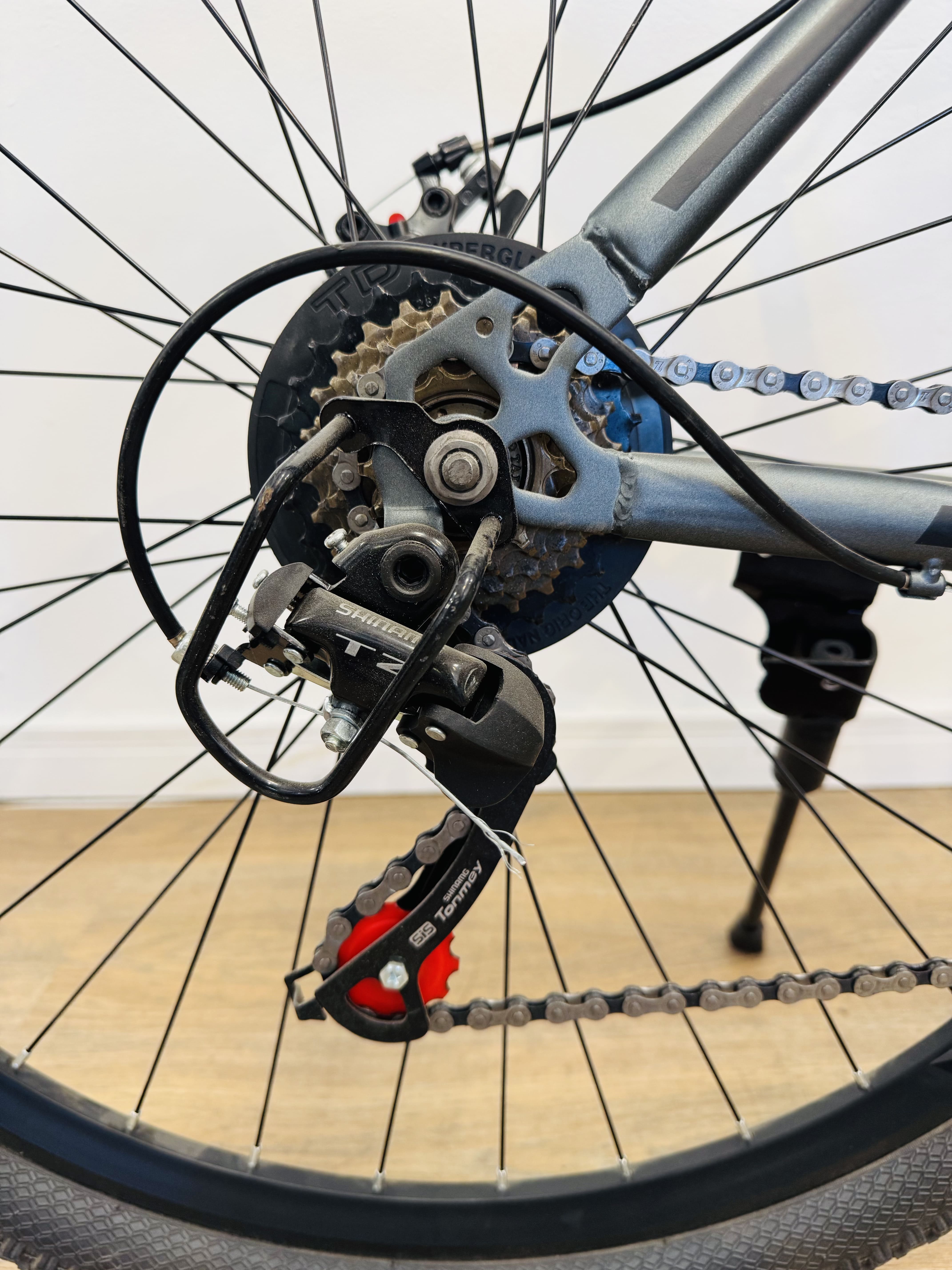 Lote #003 - Bicicleta montaña Expert Patriot rodado 29, shimano con frenos de disco y 21 cambios. Suspensión delantera - Imagen 6