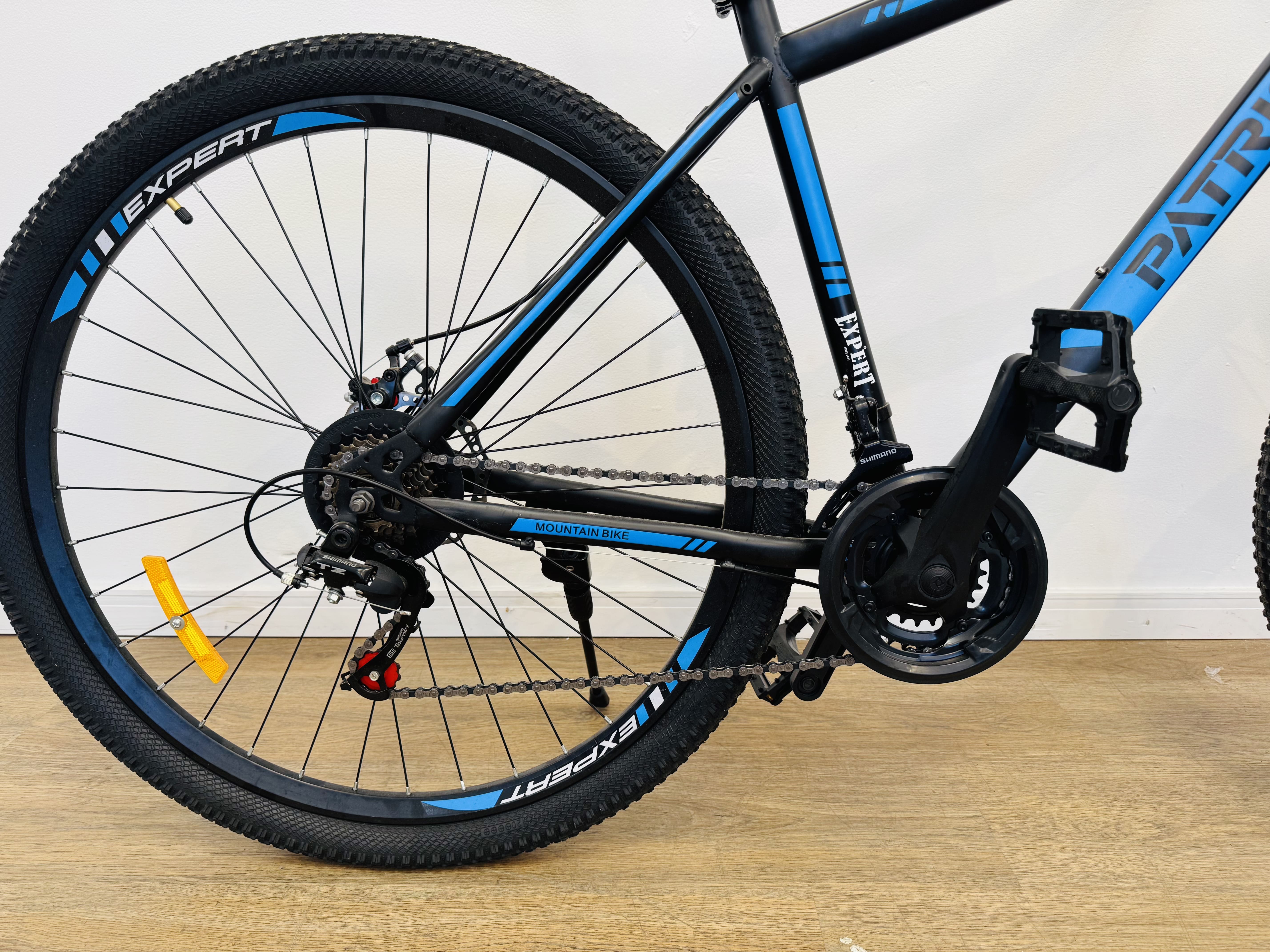 Lote #006 - Bicicleta montaña Expert Patriot rodado 29, shimano con frenos de disco y 21 cambios. Suspensión delantera - Imagen 4