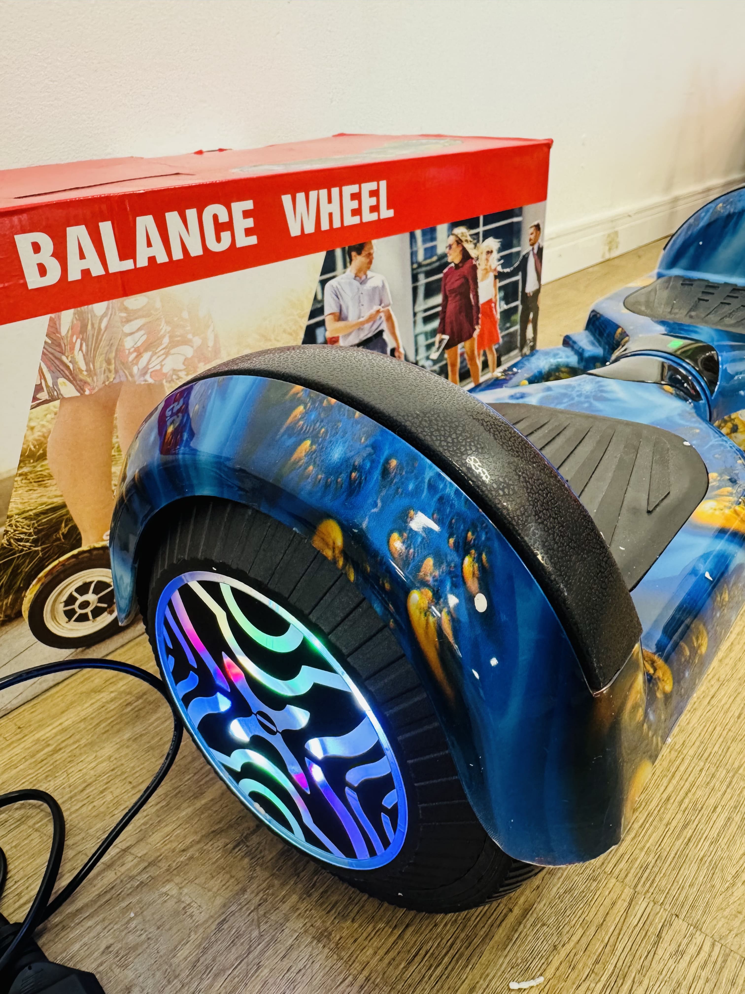 Lote #022 - Skate hoverboard eléctrico, con bluetooth, parlante y luces led - Imagen 3