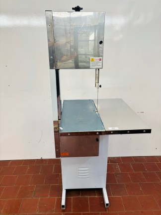 Lote #024 - Sierra sin fin - SIN USO - 66x66x155cm