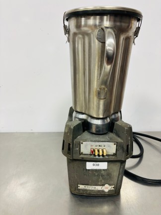Lote #030 - Licuadora industrial ¨Waring¨con tacho de Ac/Inox monofásica - 58cm de altura, vaso = 21cm de diámetro x 30cm de altura