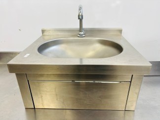 Lote #082 - Bacha lava manos en Ac/inox con grifería 50x40x23cm