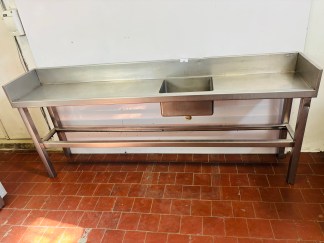 Lote #107 - Mesada en Ac/Inox de alto calibre con bacha - 220x43x83cm, bacha = 40x31x20cm