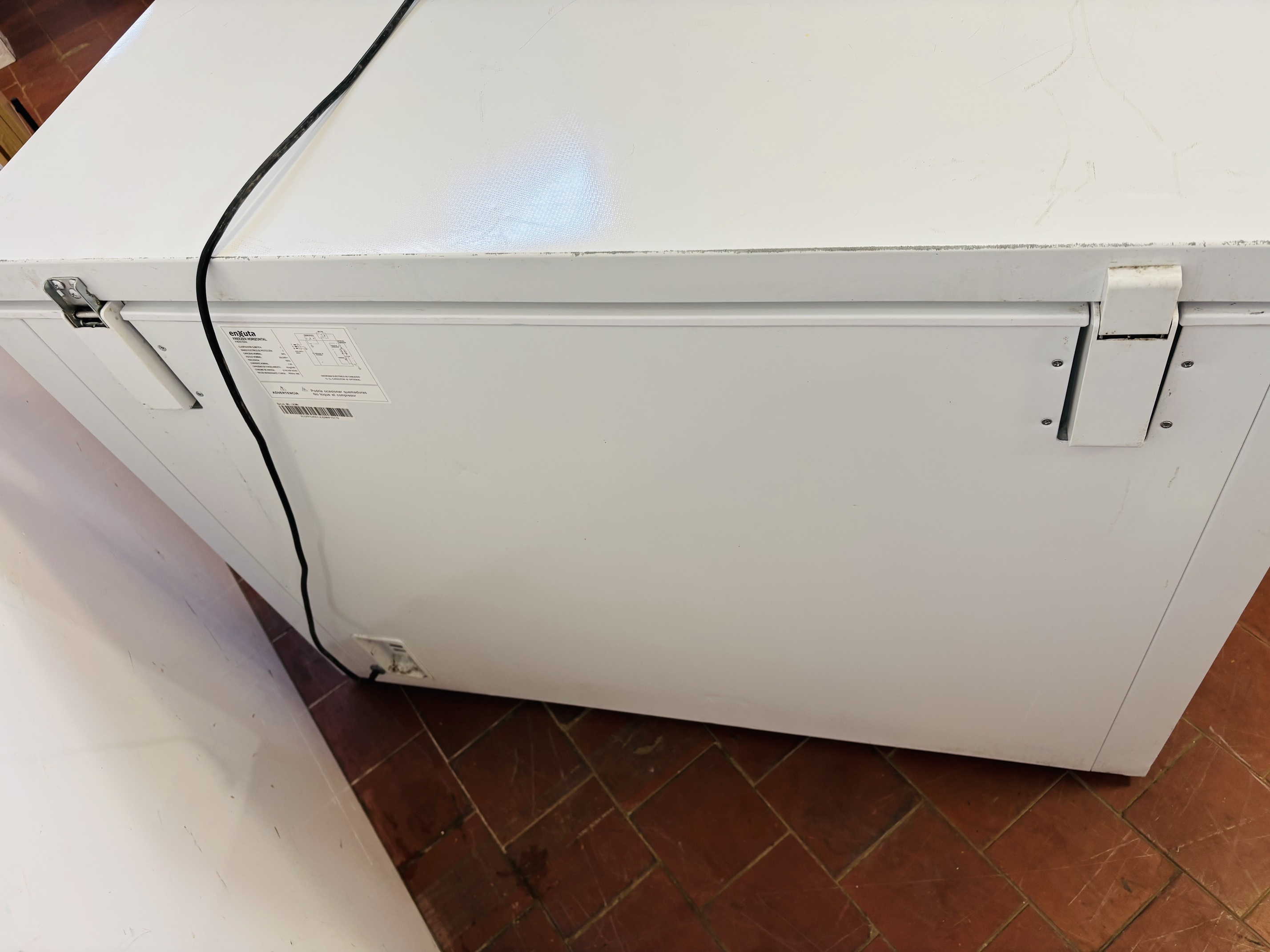 Lote #110R - Freezer horizontal ¨ENXUTA¨ - 297 Lts - Imagen 6