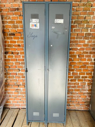 Lote #040 - Locker de chapa dos puertas - 65x46x190cm