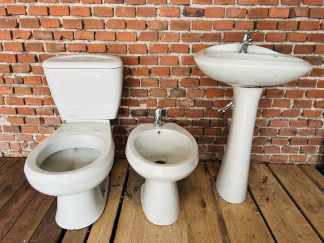 Lote #050 - Juego de baño completo: Inodoro, bidet y bacha