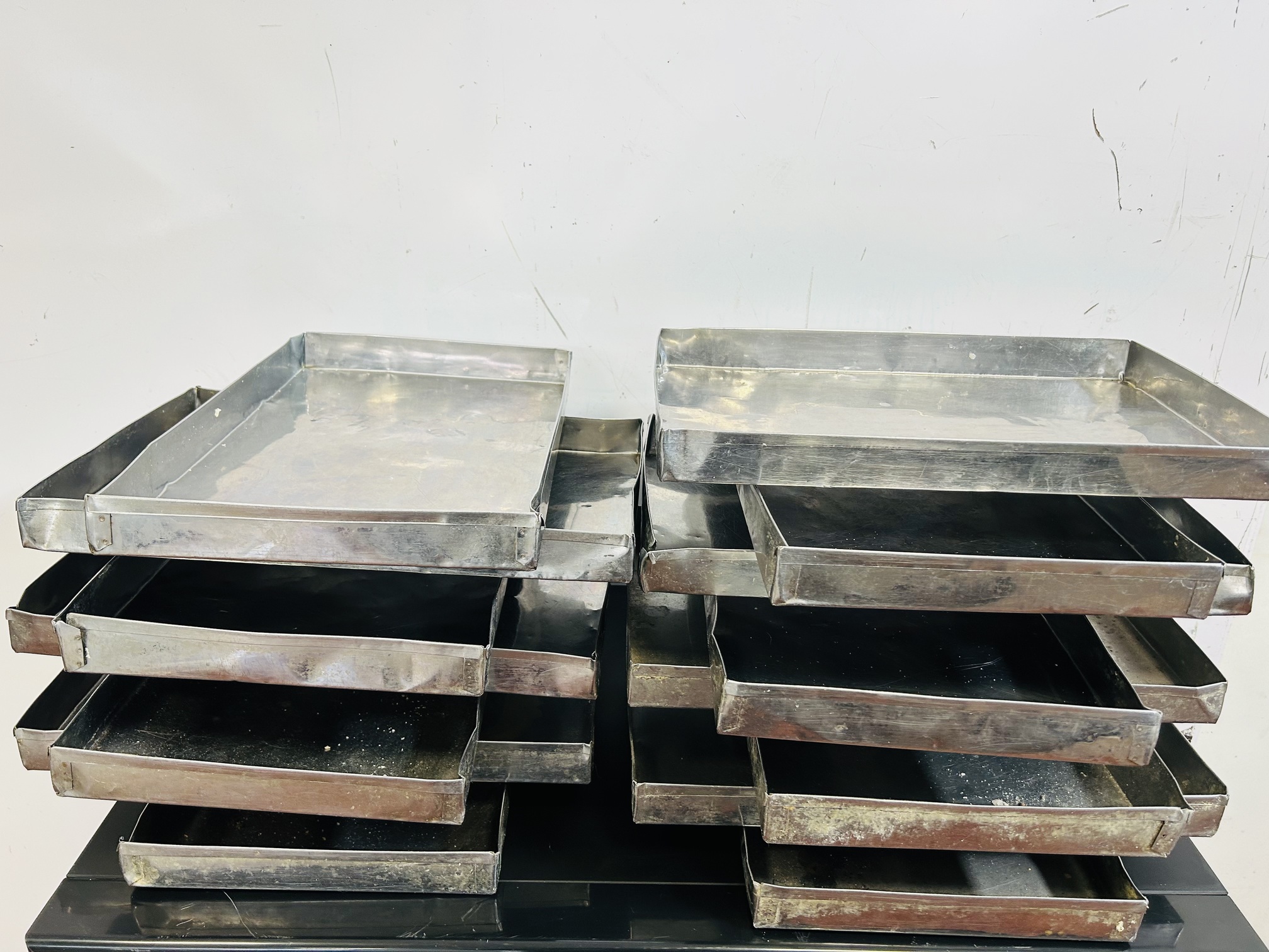 Lote #078 - 15 Bandejas en Ac/inox - 45x28cm