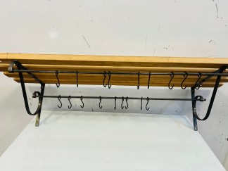 Lote #016 - Ganchera en hierro y madera reciclada con doble ganchera - 100x30cm