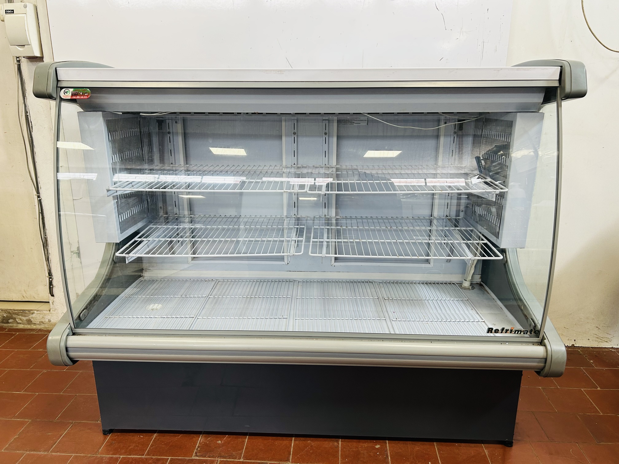 Lote #081 - Vitrina refrigerada horizontal ¨Refrimate¨ - 150x68x120cm
