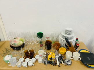 Lote #039 - Lote de artículos varios : Platos, vasos, copas y más