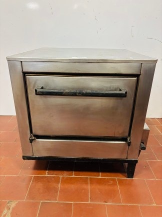 Lote #022 - Horno en Ac/Inox a gas para 2 bandejas - 61x62x64cm