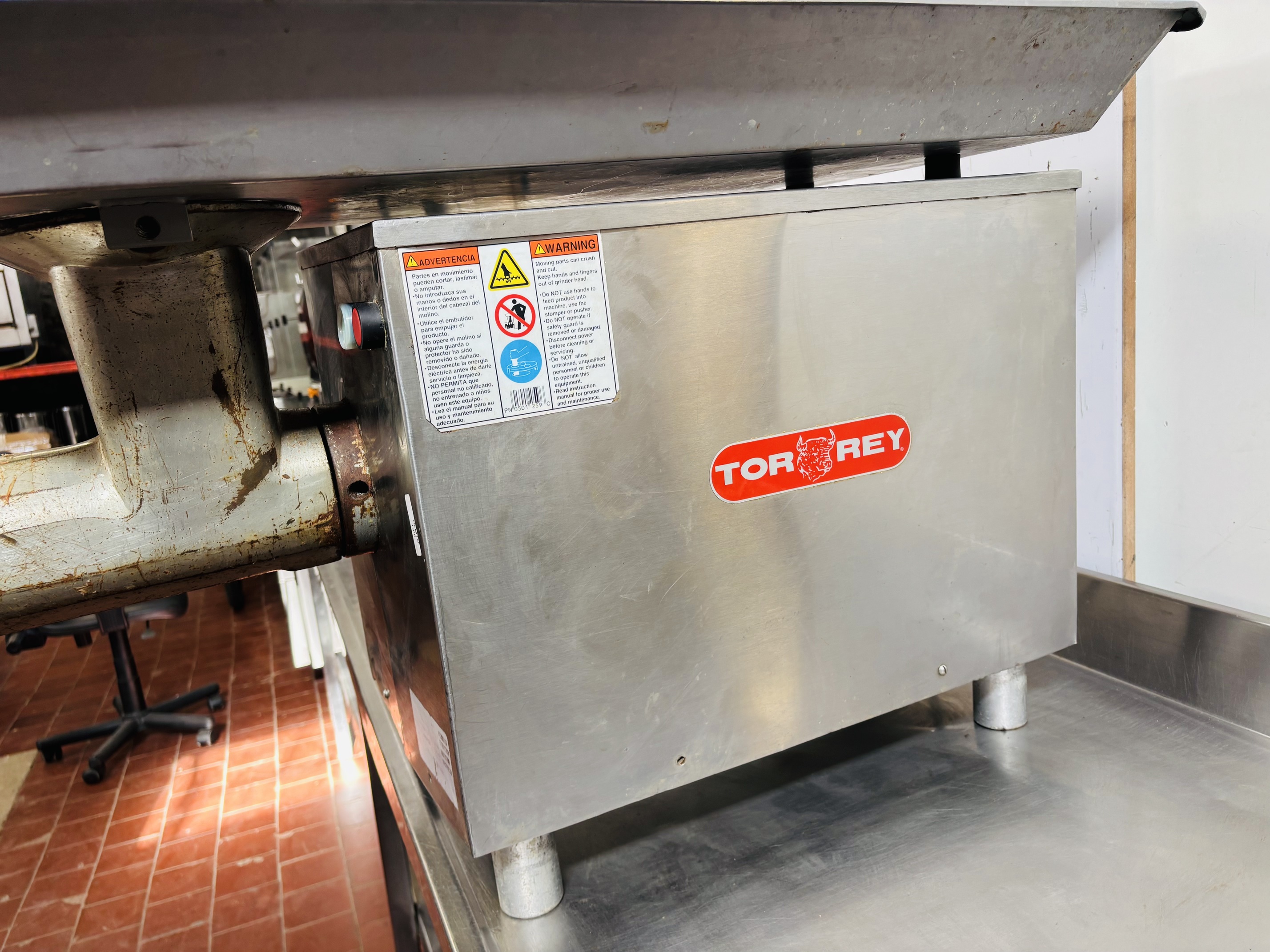 Lote #028 - Maquina de Picar carne ¨Torrey¨M32 - motor de 3hp 25kg de carne / minuto - trifásica (sin cuchilla) - Imagen 2