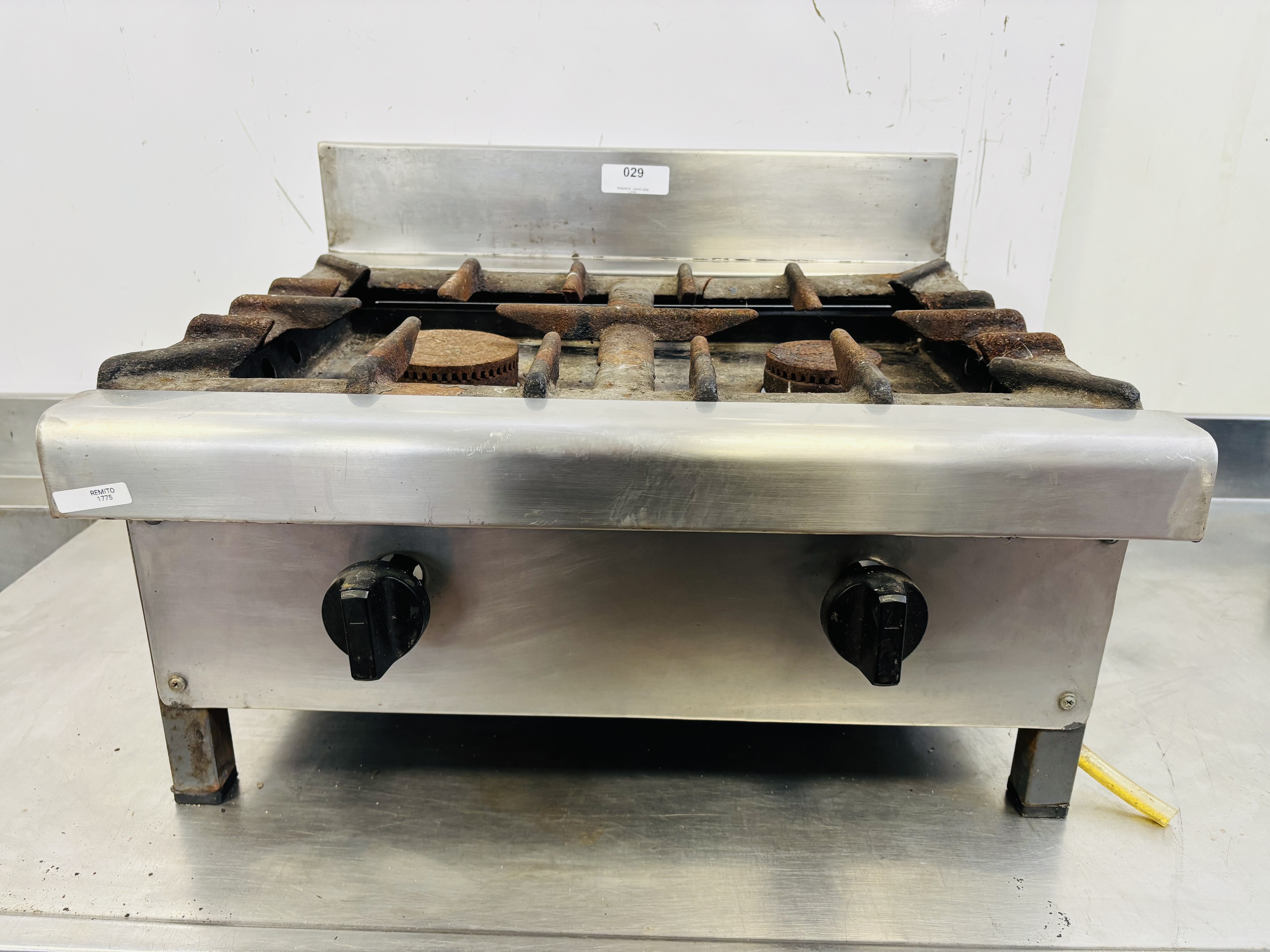 Lote #029 - Anafe en Ac/inox de 2 fuegos - 60x52x30cm