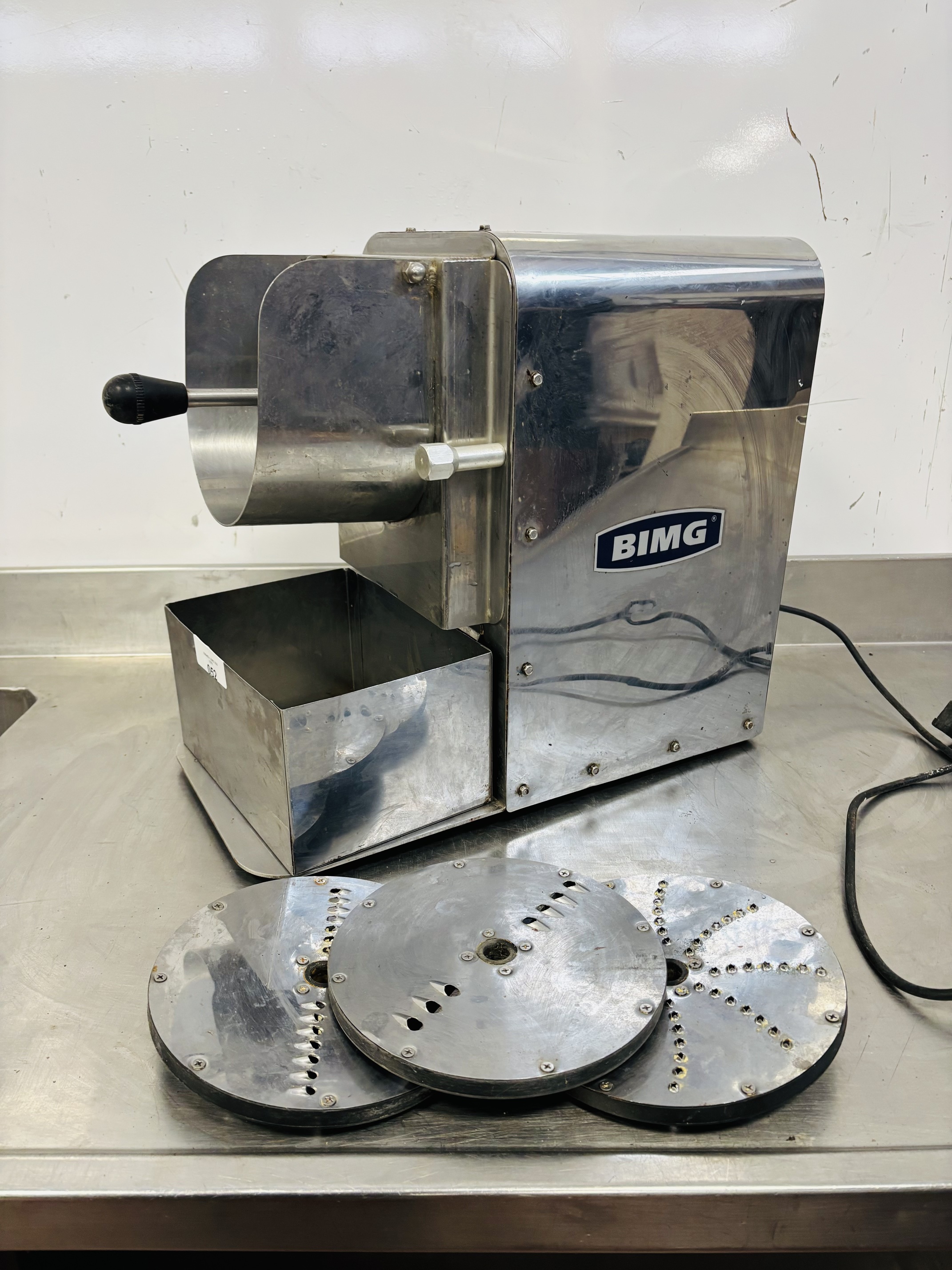Lote #052 - Procesadora de alimentos ¨BIMG¨ en Ac/Inox, modelo : RDA220M5012 - 3 discos
