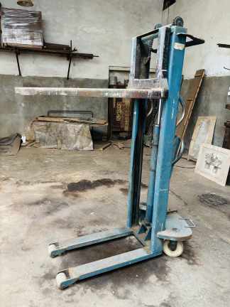 Lote #777 - Gato hidráulico para 800kg sube 160cm