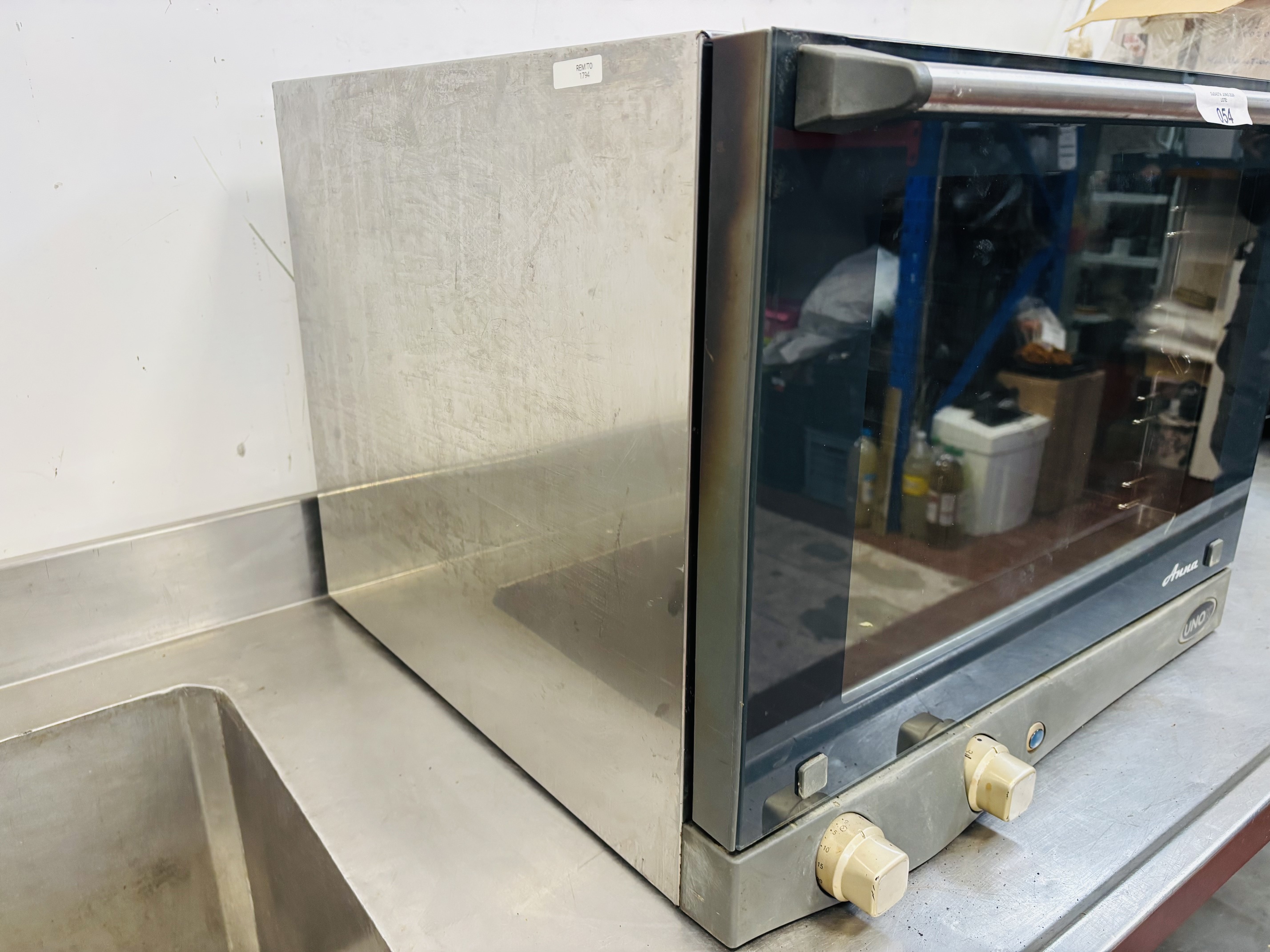 Lote #054 - Horno de uso comercial ¨UNO X¨monofásico para 4 bandejas - 60x54x45cm - Imagen 2