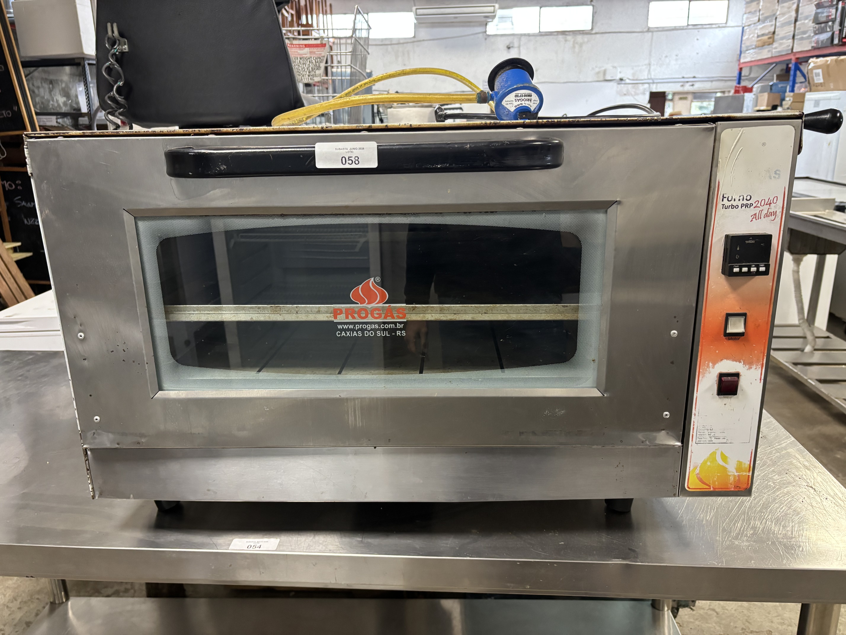 Lote #058 - Horno pizzero a gas ¨PROGAS¨ Turbo 2040 All day, para 4 bandejas de 58x48cm (incluye 1 bandeja) - 88x81x48cm
