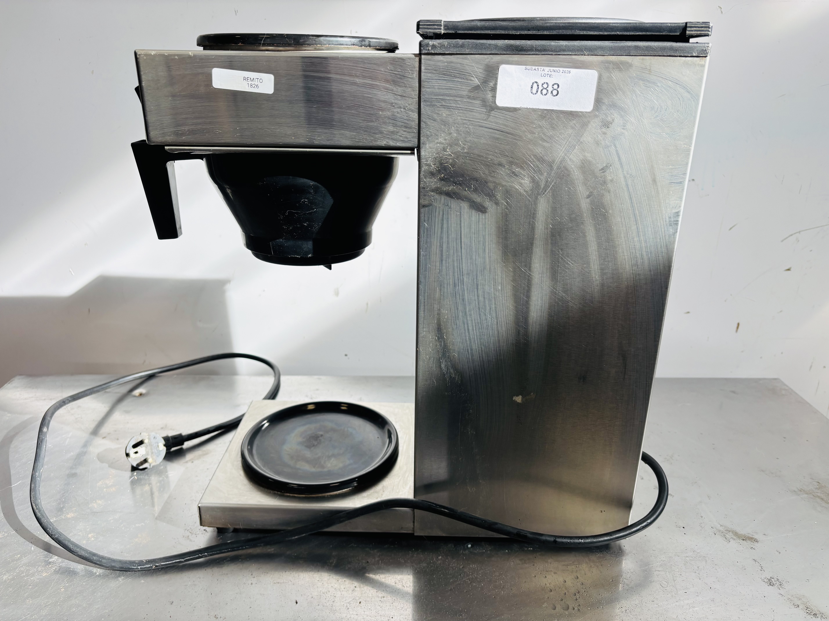 Lote #088 - Cafetera en Ac/Inox (se desconoce si está completa)