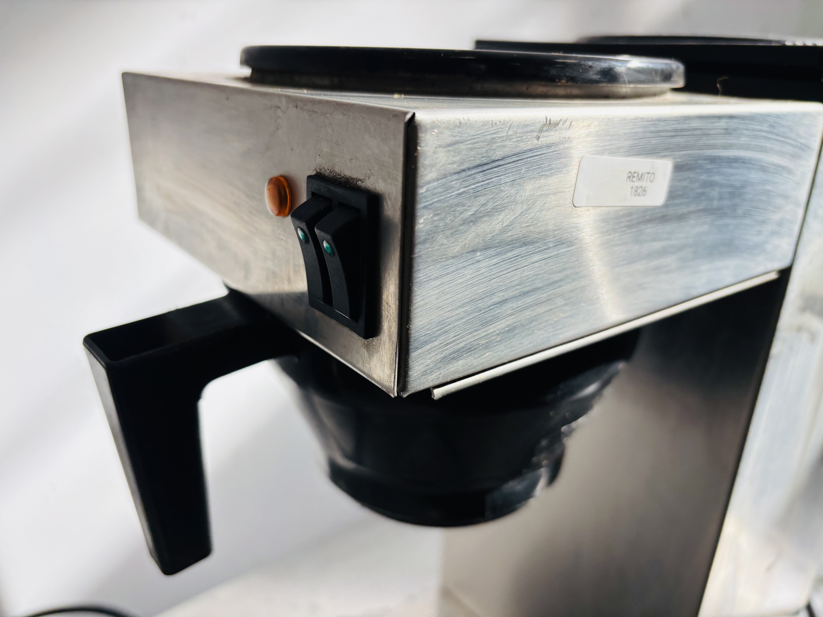 Lote #088 - Cafetera en Ac/Inox (se desconoce si está completa) - Imagen 2