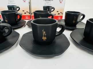 Lote #038 - Ocho tazas con sus platillos para espresso de la marca Bialetti (origen Italia) de cerámica esmaltada color negro mate. Sin uso - 75 ml de capacidad