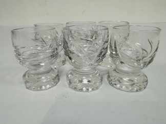 Lote #044 - Seis vasitos de licor de crsital de bohemia tallado