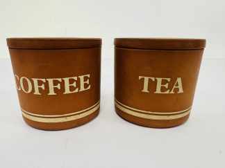 Lote #082 - Dos tarros para té y café de terracota esmaltada en el interior, de la marca Henry Watson's Pottery (origen Inglaterra) 12x11cm